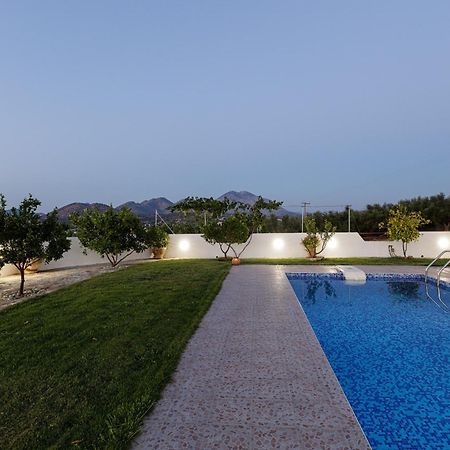 Marina Villa, A Nature Inspiring Retreat Perama  Bagian luar foto