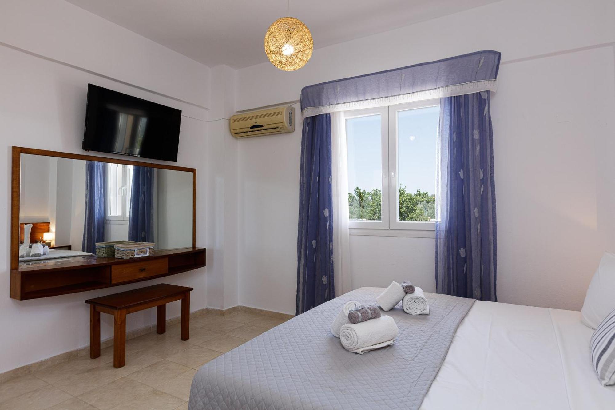 Marina Villa, A Nature Inspiring Retreat Perama  Bagian luar foto