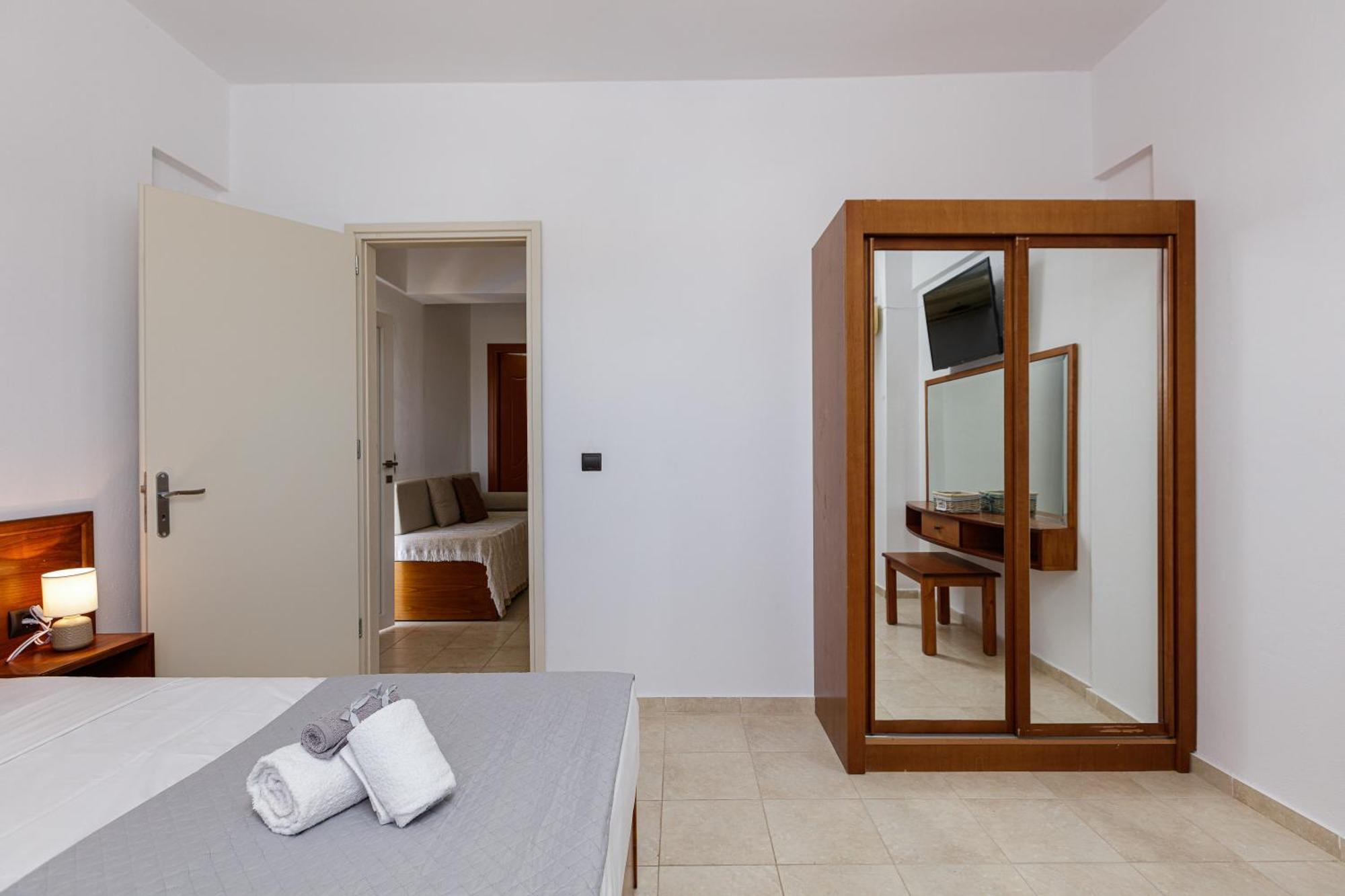 Marina Villa, A Nature Inspiring Retreat Perama  Bagian luar foto